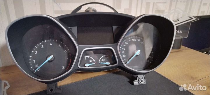 Панель приборов, магнитола тесла Ford focus 3