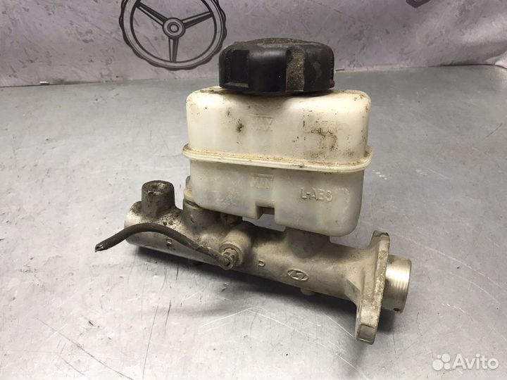 Главный тормозной цилиндр Kia Magentis 2002 г.в