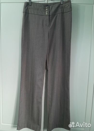 Брюки классические бежевые с полоской. Motivi. 44