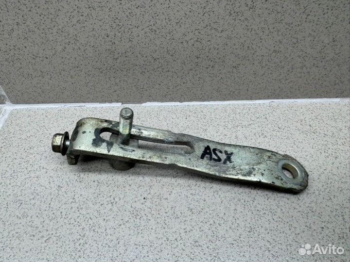 Планка натяжения ремня генератора Mitsubishi Asx