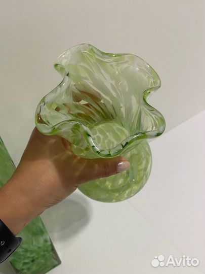 Ваза зеленое стекло вареное