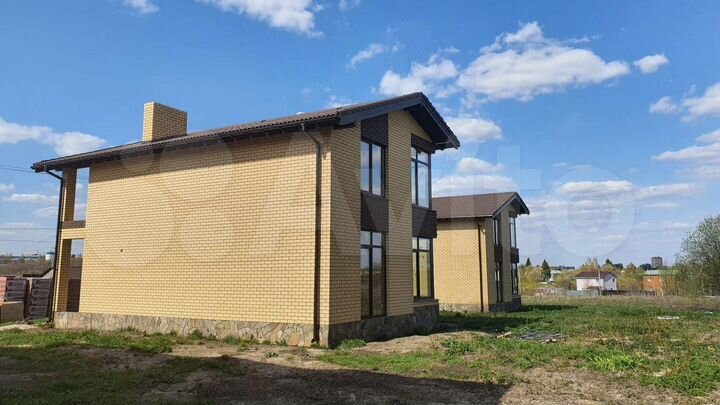 Дом 136 м² на участке 5 сот.