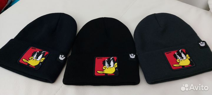 Мужская шапка двойная с персонажем Дисней Даффи