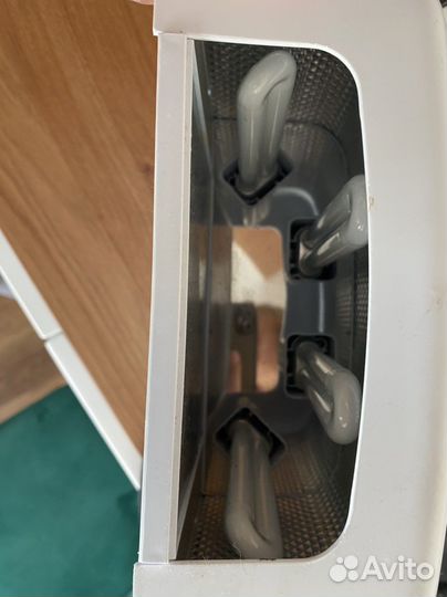 Маникюрная лампа