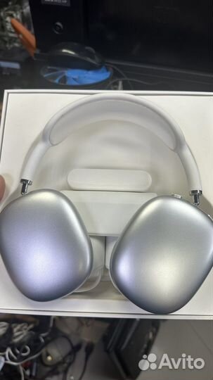 Apple airpods MAX silver