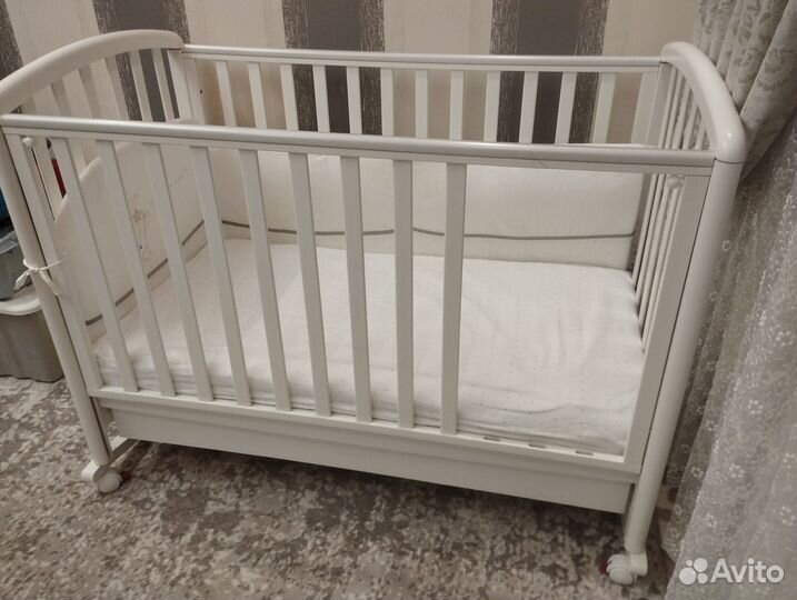Детская кроватка бэби Италия