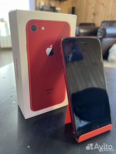 Телефон iPhone 8 64 gb