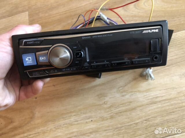 Магнитофон alpine UTE 92 BT
