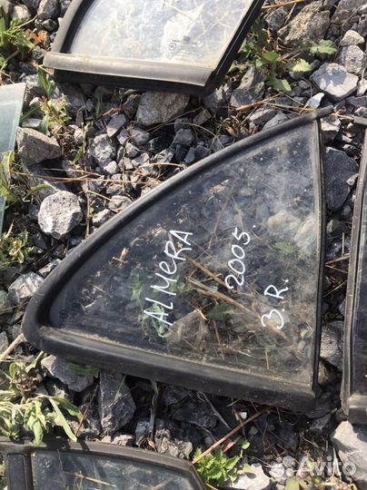 Зад прав стекло (уголок) Ниссан Альмера 2005г