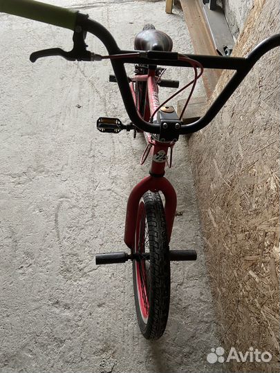 Трюковой велосипед BMX