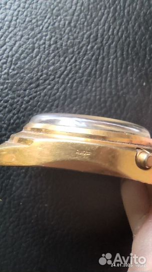 Часы наручные женские Чайка СССР