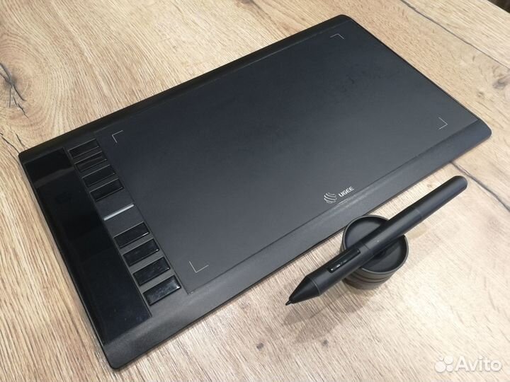 Графический планшет Ugee