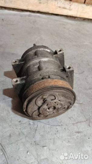 Компрессор кондиционера Volvo S80 (1998 - 2003)