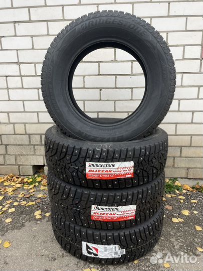 Bridgestone Blizzak Spike-02 2.25/65 R17 106T