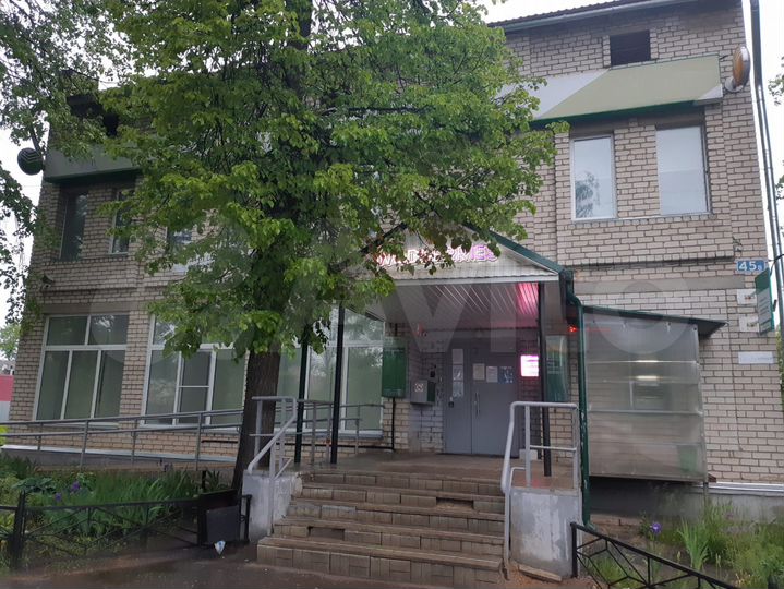 Здание с арендатором, 320 м²