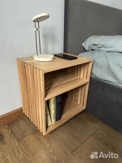 Тумбочка прикроватная из массива дуба