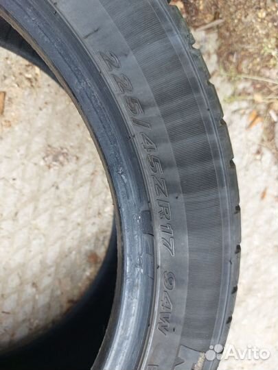 Roadstone N8000 225/45 R17 94W
