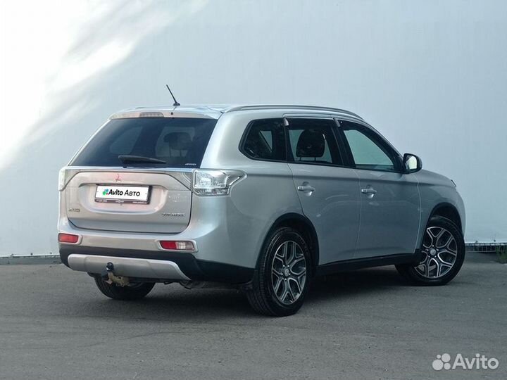Mitsubishi Outlander 2.4 CVT, 2014, 131 471 км