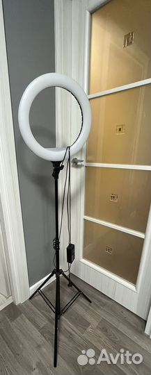 Кольцевая лампа со штативом 36 см