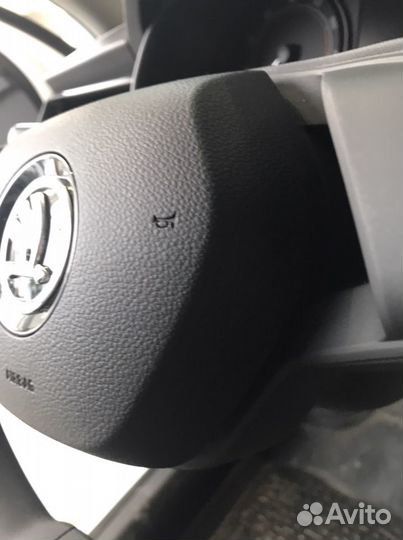 Крышка в руль airbag Skoda Rapid c 2020 г. в