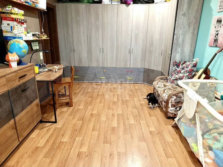 2-к. квартира, 52 м², 4/10 эт.