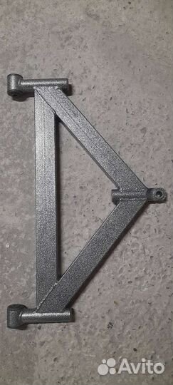 Треугольный рычаг моста на ваз 2121 нива