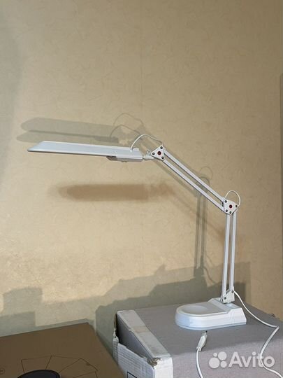 Настольная лампа arte lamp белая