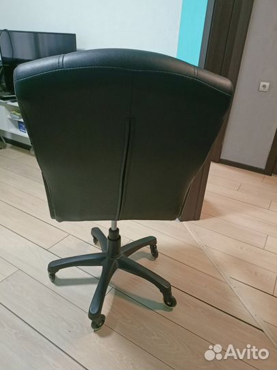 Компьютерное кресло