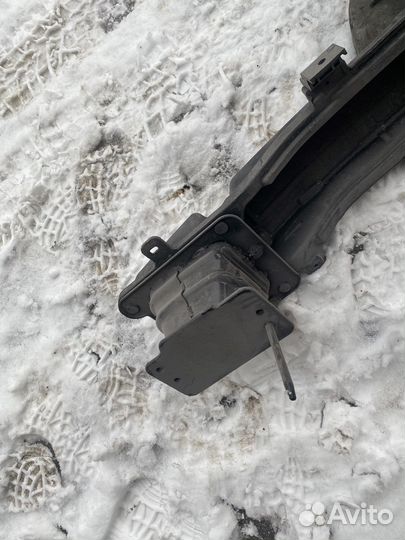 Усилитель заднего бампера hyundai Tucson