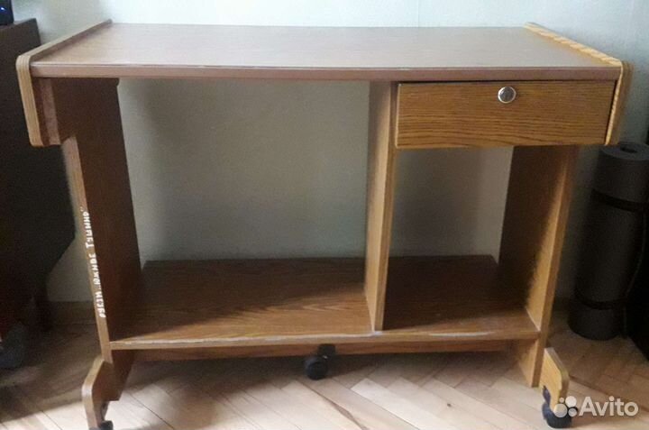 Компьютерный стол