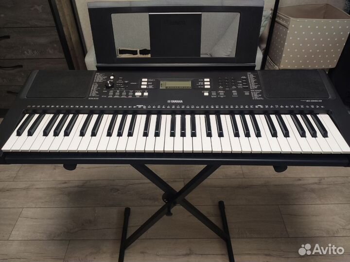 Цифровой синтезатор yamaha PSR-E363, черный