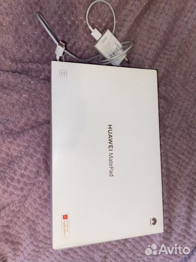 Планшет huawei matepad 10.4 с чехлом клавиатурой