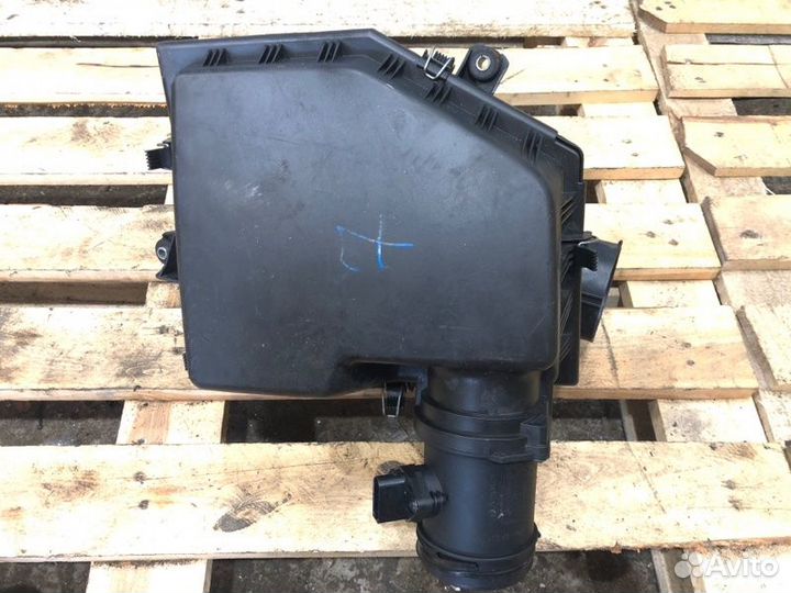 Корпус воздушного фильтра Bmw 6 E63 N62B44 2004