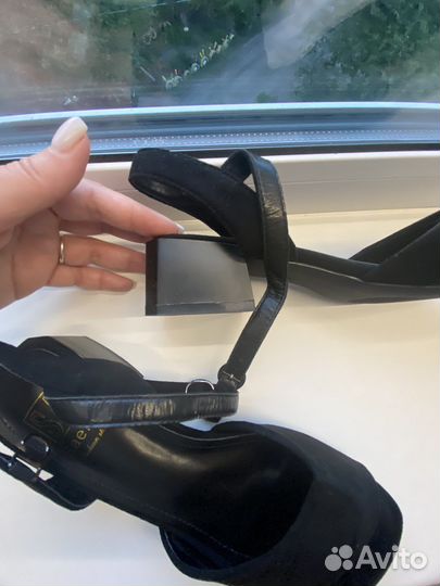 Босоножки женские новые