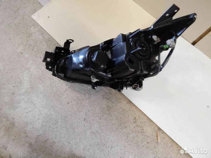 Фара правая Mazda 3 BM рестайлинг (2016-2019)