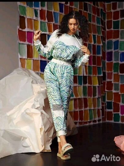 Спортивный костюм новый (S/M)