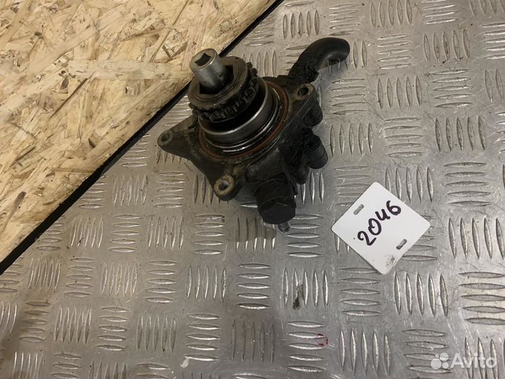 Насос вакуумный NIssan Navara Pathfinder YD25 2.5