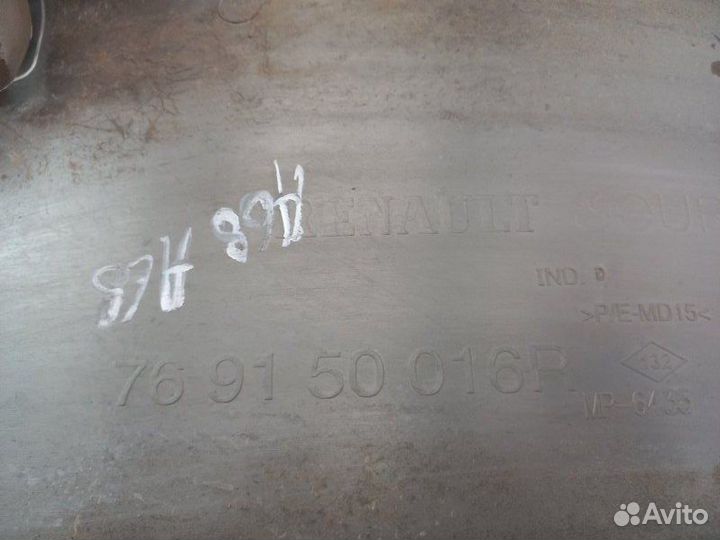 Обшивка стойки центральной правой Renault Master 3