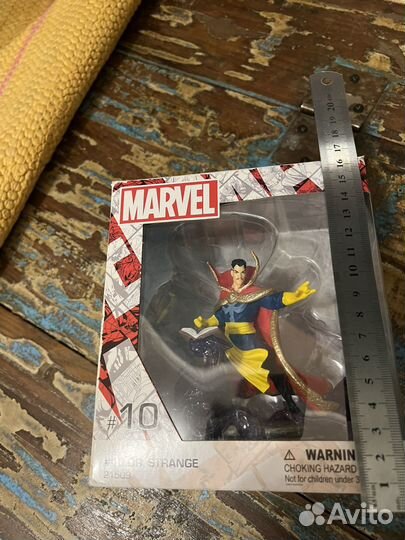 Коллекционные фигурки (чужой, человек-паук)