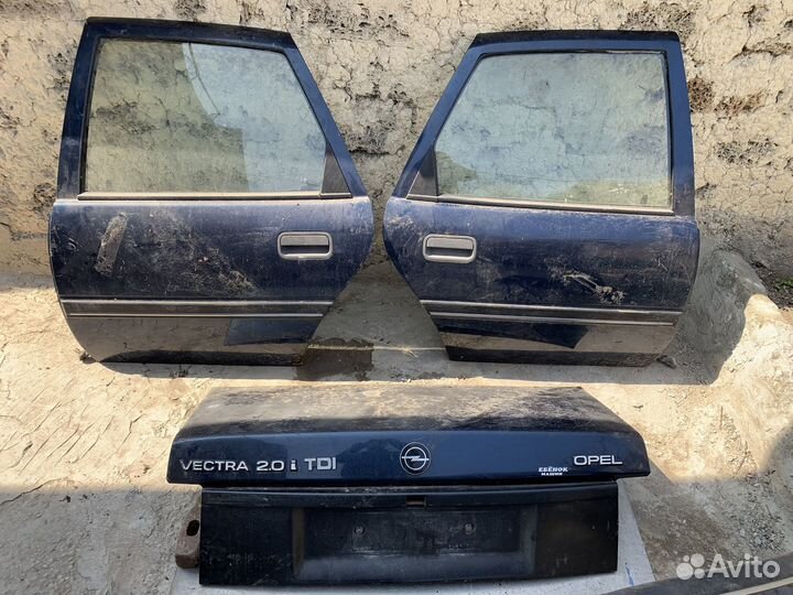 Запчасти на Опель Вектра А - Двери
