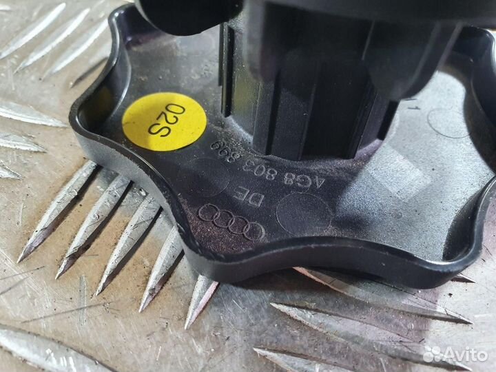 Крепление запаски Audi A7 4G 2012 4G8803899