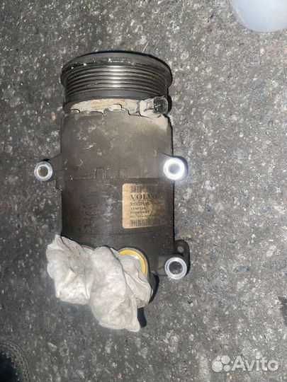 Компрессор кондиционера Ford Focus 3 1.6