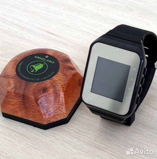 Кнопка вызова официанта с часами-пейджером