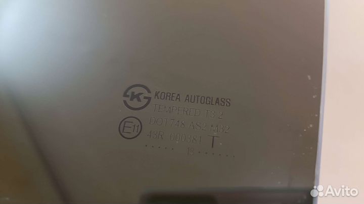 Стекло заднее левое двери Kia Rio 3 седан