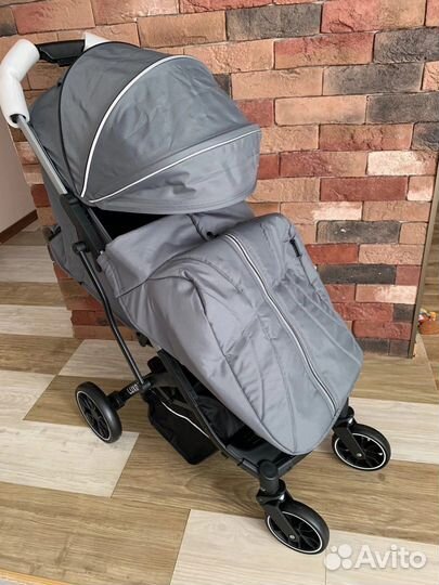 Прогулочная коляска Luxmom V3