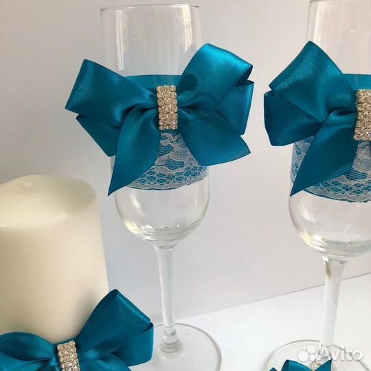 Свадебные свечи и бокалы