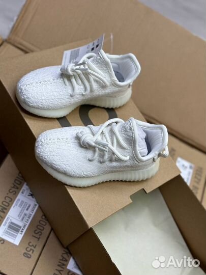 Adidas yeezy boost 350 детские белые разм. 30