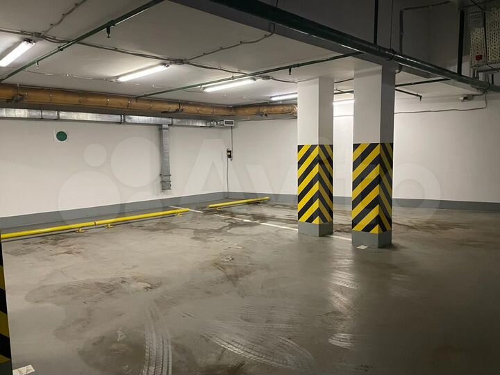 Машиноместо, 12 м²