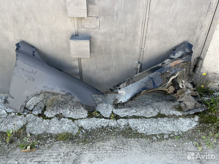 Крылья передние Lexus is 250 (GSE20)