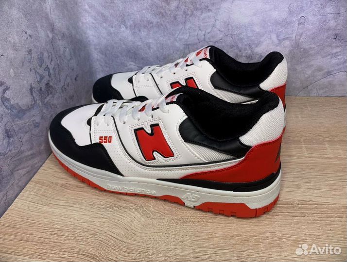 Кроссовки New Balance 550 красные